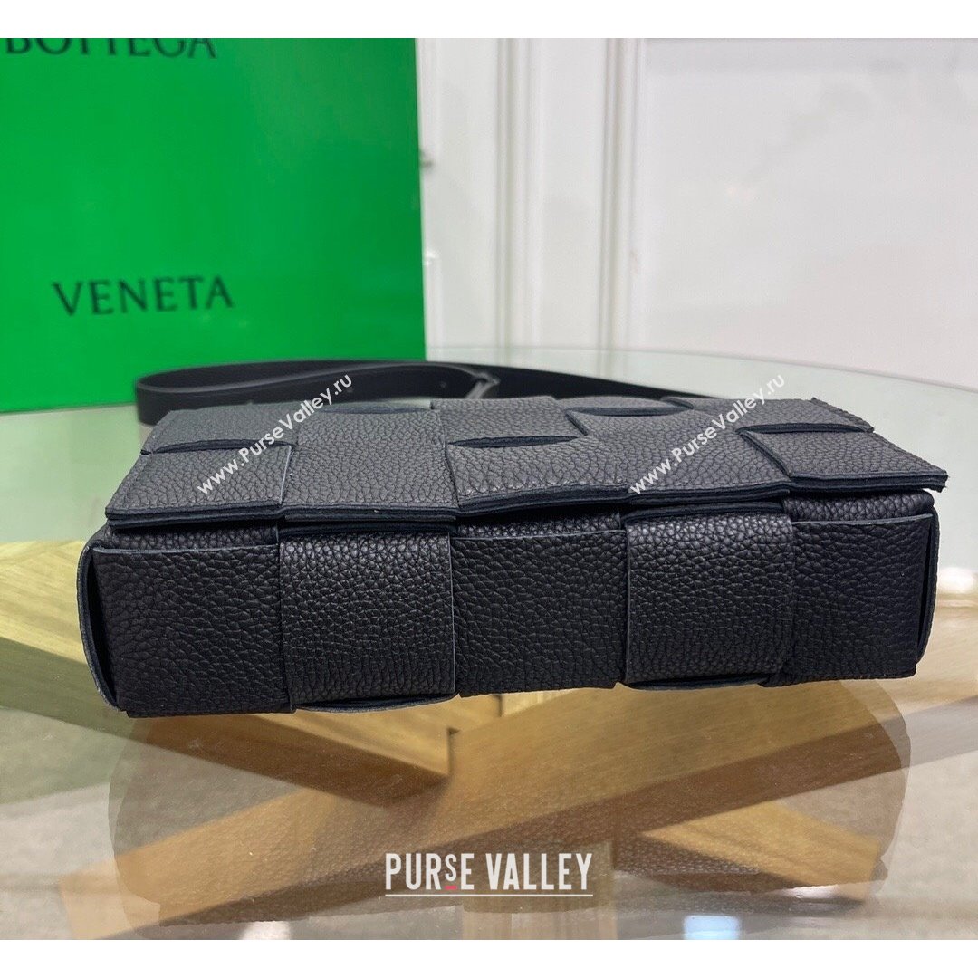 Bottega Veneta Cassette Small Bag in Maxi Grained Calfskin Black 2021 (MS-21091115)