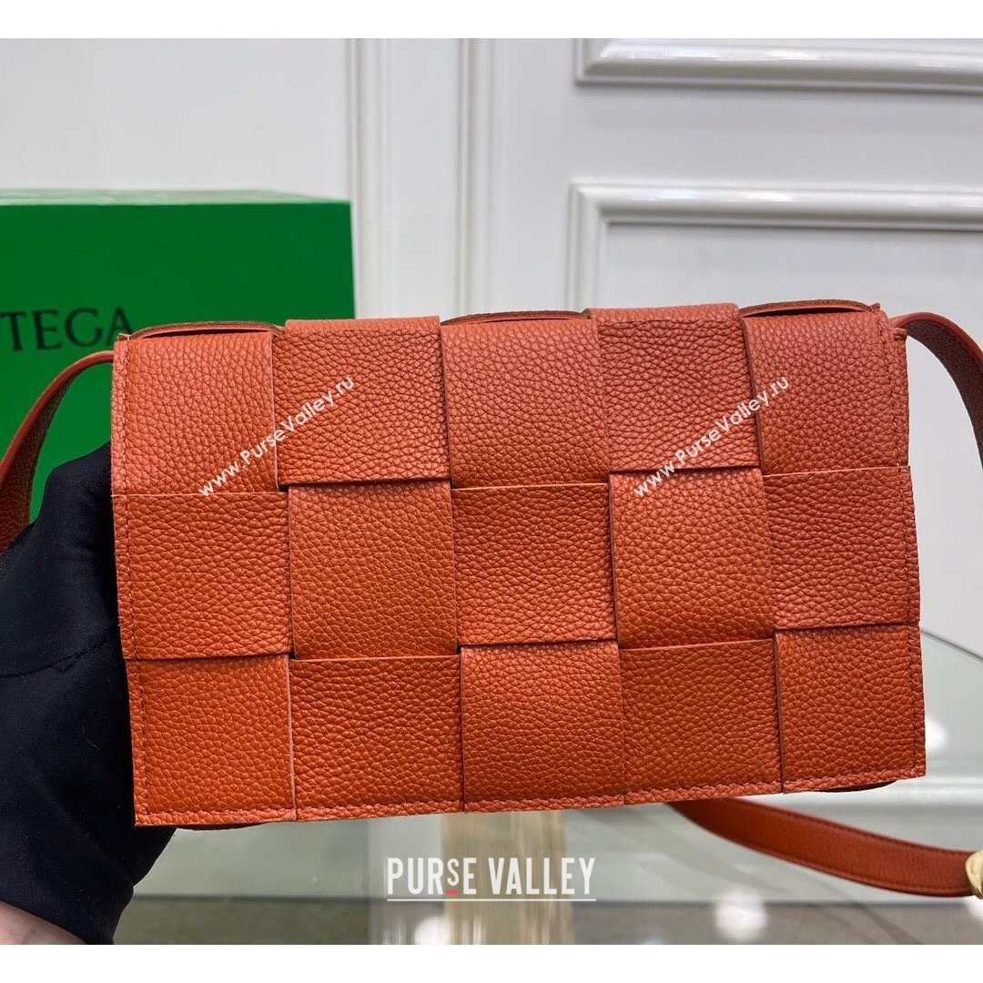 Bottega Veneta Cassette Small Bag in Maxi Grained Calfskin Maple Brown 2021 (MS-21091112)