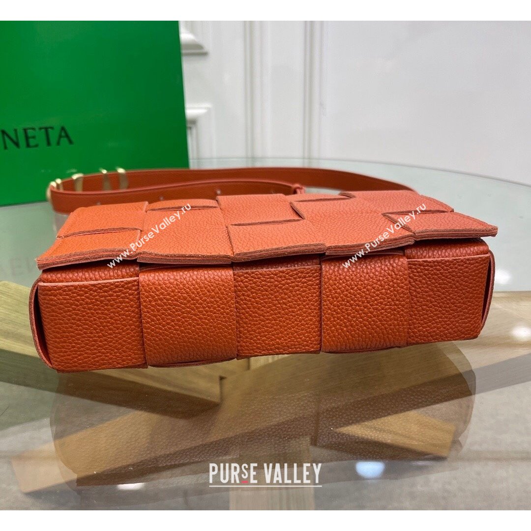 Bottega Veneta Cassette Small Bag in Maxi Grained Calfskin Maple Brown 2021 (MS-21091112)