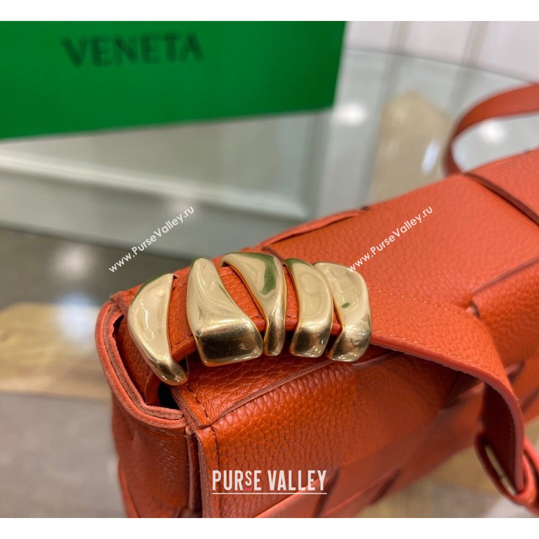 Bottega Veneta Cassette Small Bag in Maxi Grained Calfskin Maple Brown 2021 (MS-21091112)