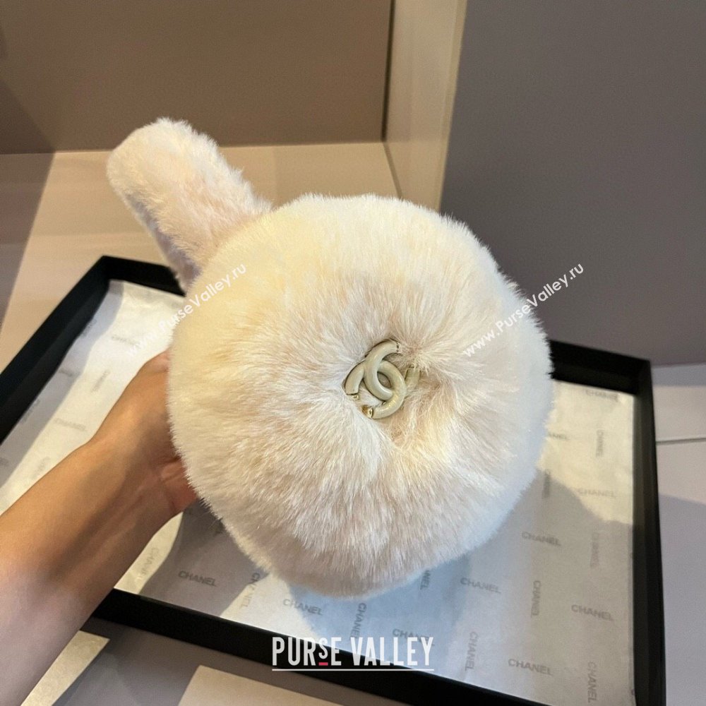 Chanel Snow Earmuff E111307 Beige 2024 (A-24111307)