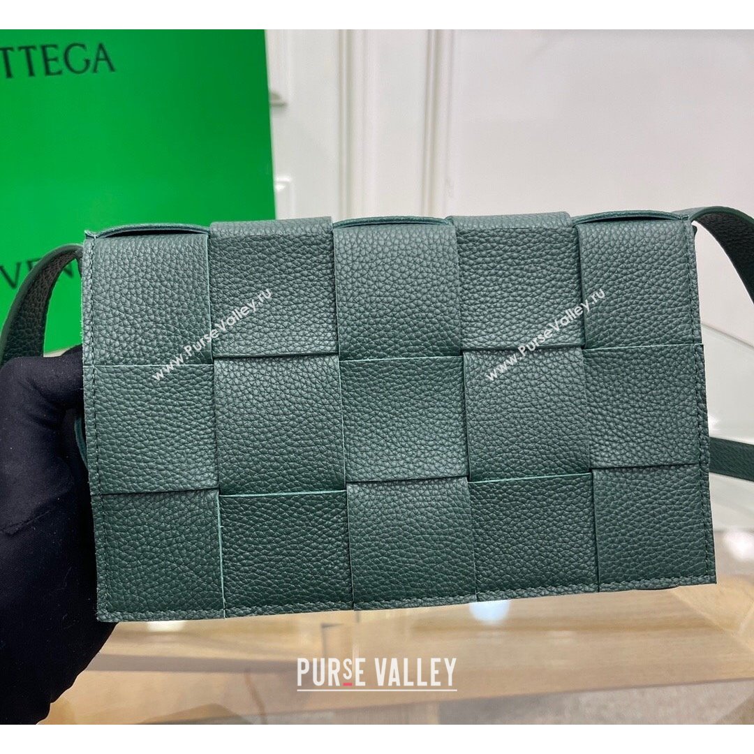 Bottega Veneta Cassette Small Bag in Maxi Grained Calfskin Raintree Green 2021 (MS-21091114)