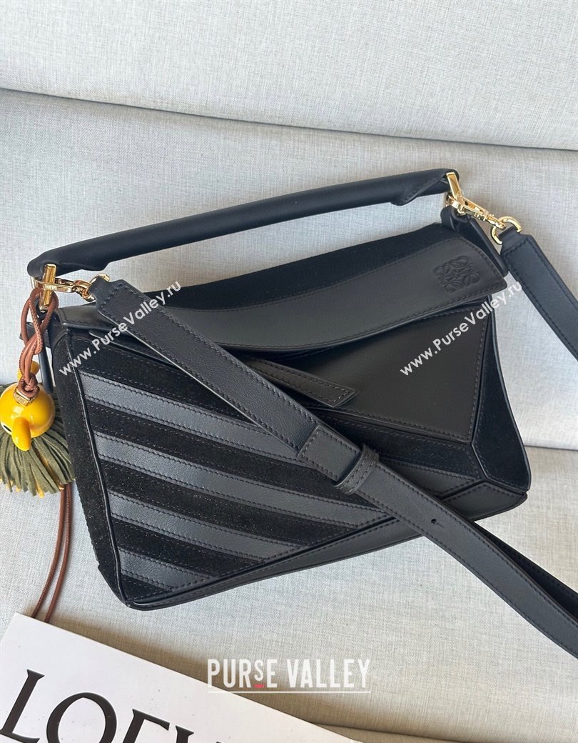 Loewe Small Puzzle bag in classic calfskin and suede Black 2025 (No Charm) (YS-250925005)