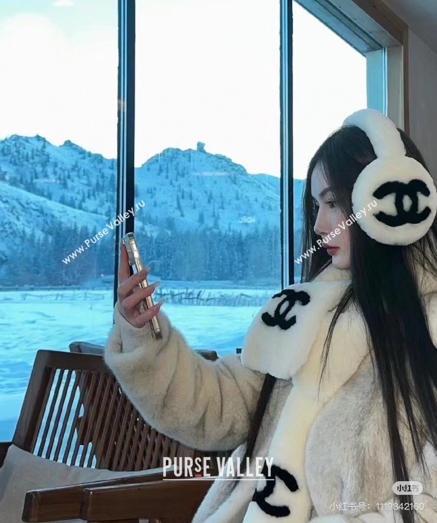 Chanel Snow Earmuff E111317 White 2024 (A-24111317)