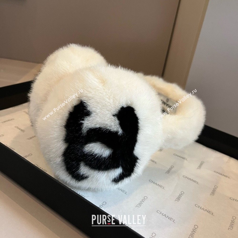 Chanel Snow Earmuff E111317 White 2024 (A-24111317)