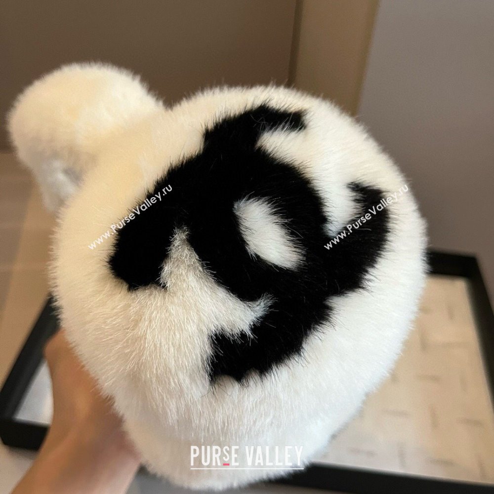 Chanel Snow Earmuff E111317 White 2024 (A-24111317)