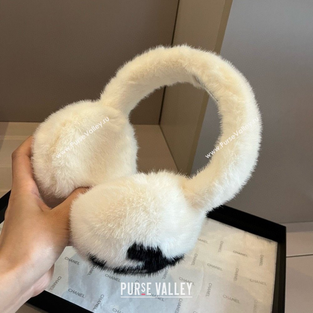 Chanel Snow Earmuff E111317 White 2024 (A-24111317)