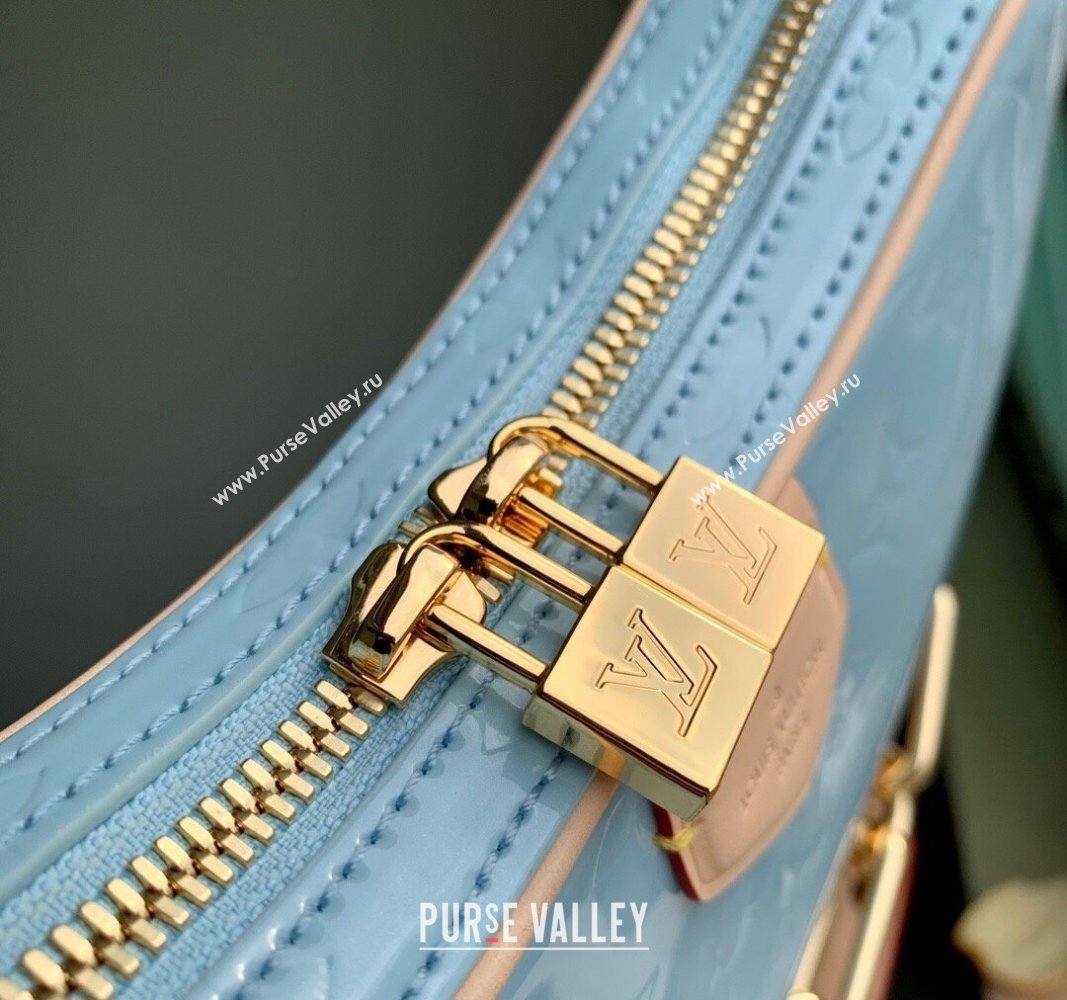 Louis Vuitton Croissant PM Bag in Monogram Vernis Embossed Cowhide leather M24021 Blue 2024 (K-27030417)