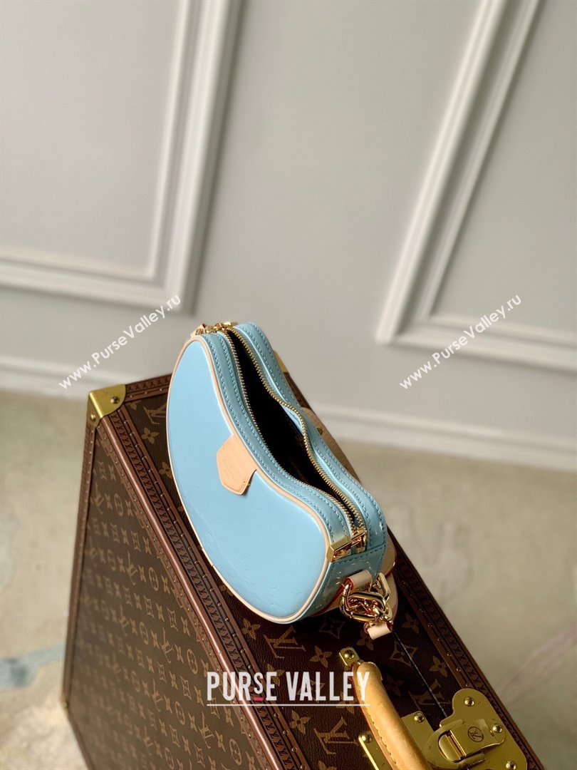 Louis Vuitton Croissant PM Bag in Monogram Vernis Embossed Cowhide leather M24021 Blue 2024 (K-27030417)