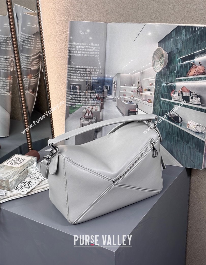Loewe Small Featherlight Puzzle bag in nappa lambskin Shell Grey 2025 (YS-250925013)