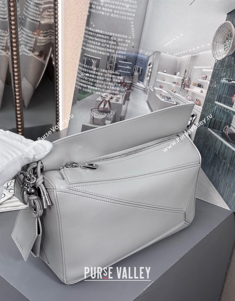 Loewe Small Featherlight Puzzle bag in nappa lambskin Shell Grey 2025 (YS-250925013)