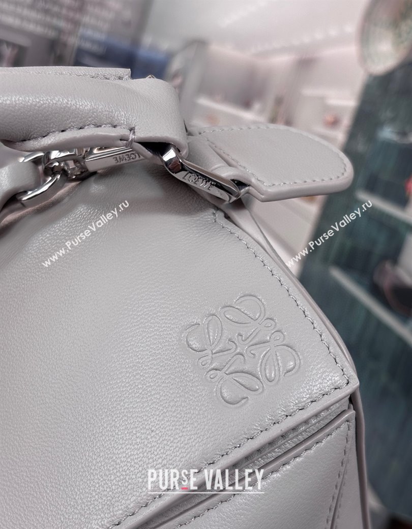 Loewe Small Featherlight Puzzle bag in nappa lambskin Shell Grey 2025 (YS-250925013)