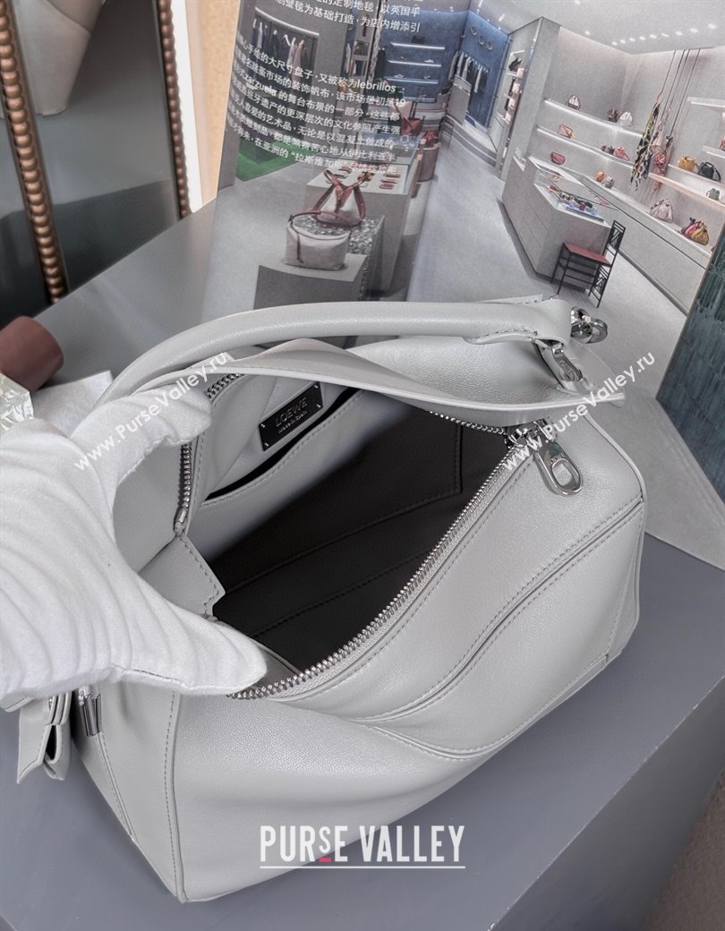 Loewe Small Featherlight Puzzle bag in nappa lambskin Shell Grey 2025 (YS-250925013)