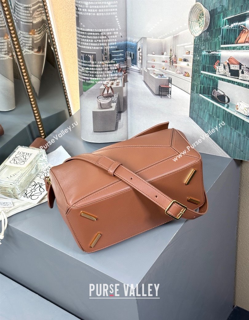 Loewe Small Featherlight Puzzle bag in nappa lambskin Pecan Brown 2025 (YS-250925014)
