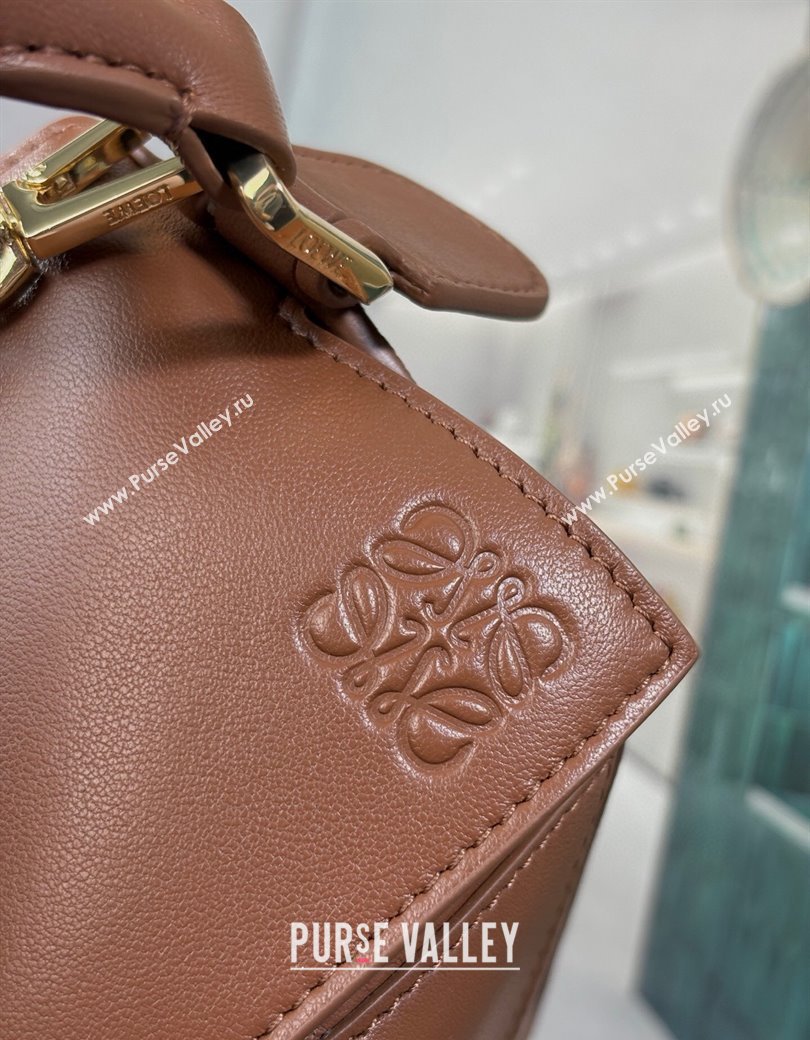 Loewe Small Featherlight Puzzle bag in nappa lambskin Pecan Brown 2025 (YS-250925014)