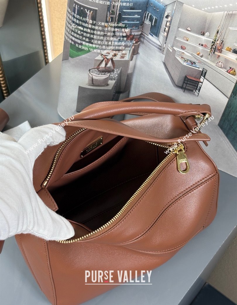Loewe Small Featherlight Puzzle bag in nappa lambskin Pecan Brown 2025 (YS-250925014)