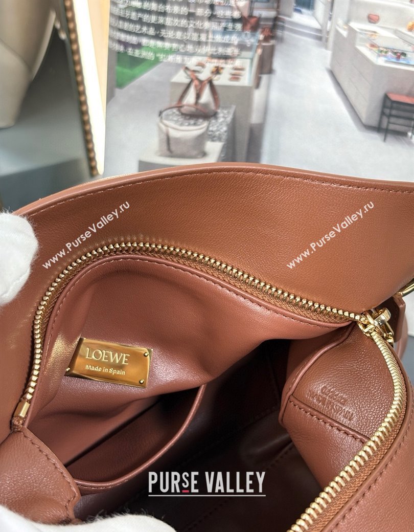 Loewe Small Featherlight Puzzle bag in nappa lambskin Pecan Brown 2025 (YS-250925014)