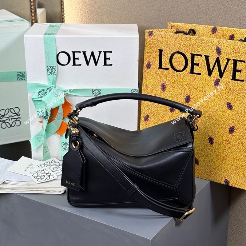 Loewe Small Featherlight Puzzle bag in nappa lambskin Black 2025 (YS-250925015)