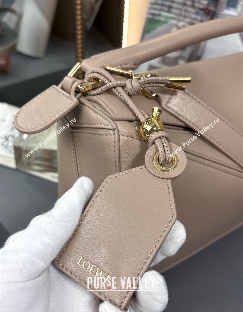 Loewe Small Featherlight Puzzle bag in nappa lambskin Powder Grey 2025 (YS-250925017)