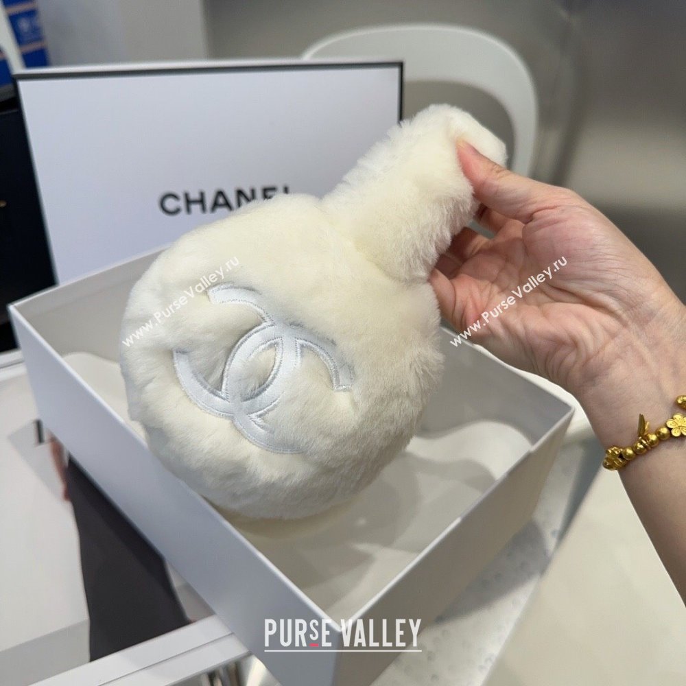 Chanel Snow Earmuff E111321 White 2024 (A-24111321)