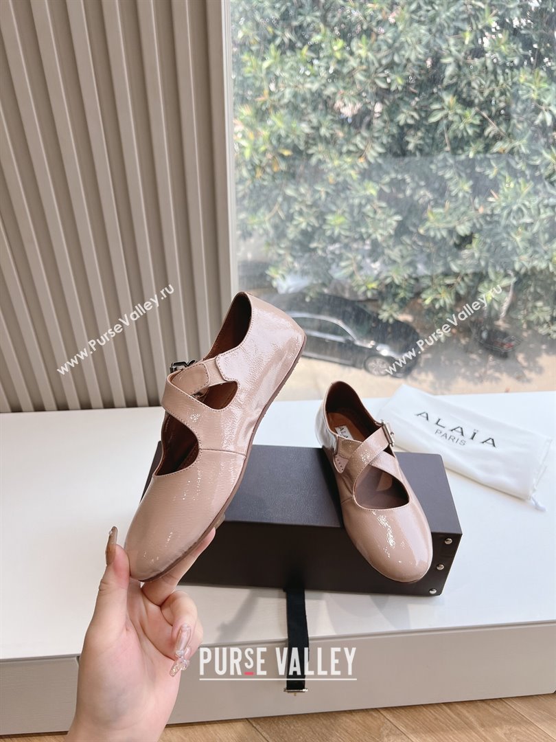 Alaia Criss Cross Ballet Flats in Patent Calfskin Nude 2024 (MD-24042304)