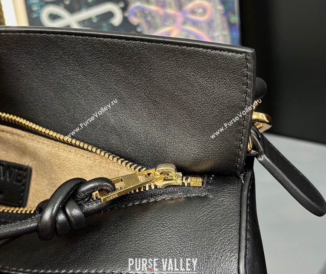 Loewe Small Puzzle bag in smooth calfskin with woven Handle Black 2025 0925 (nana-250925027)
