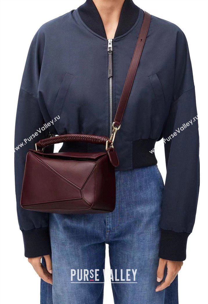 Loewe Small Puzzle bag in smooth calfskin with woven Handle Dark Burgundy 2025 0925 (nana-250925028)