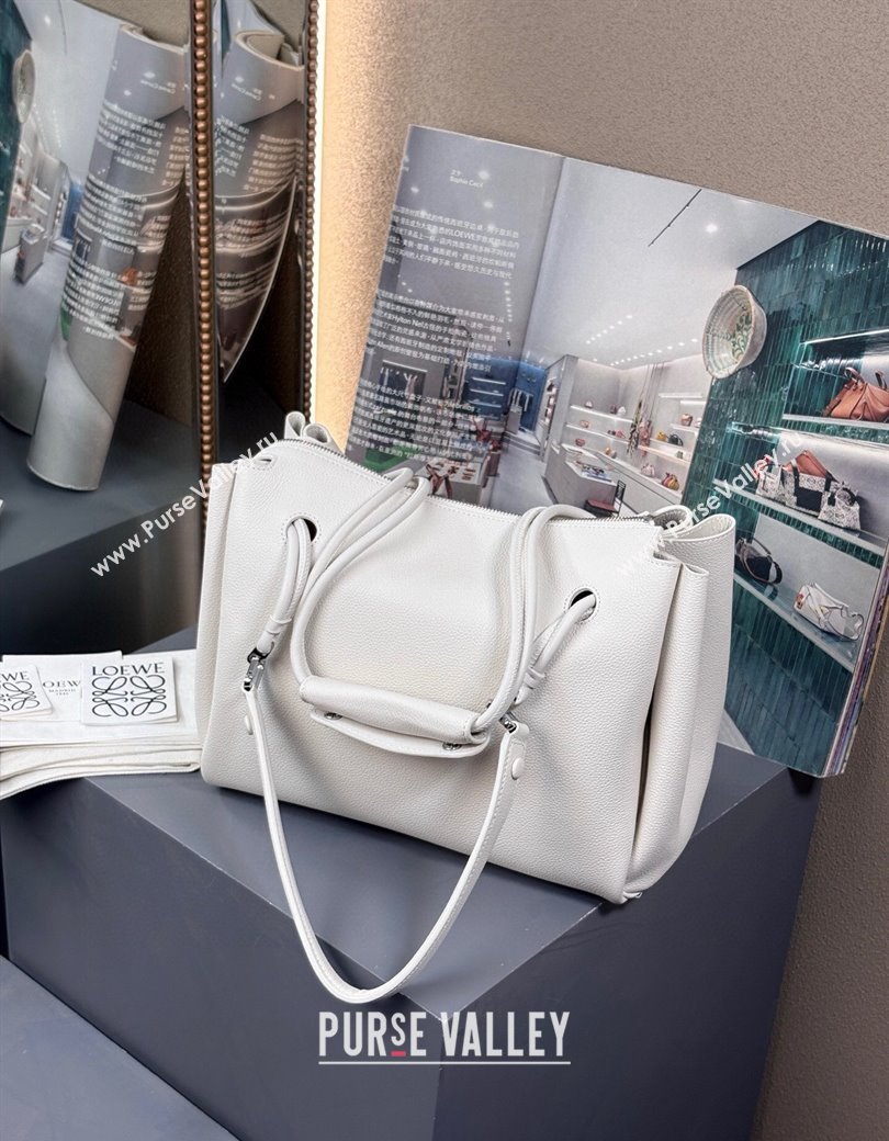 Loewe Medium Madrid bag in supple grained calfskin White 2025 052451 (nana-250925032)