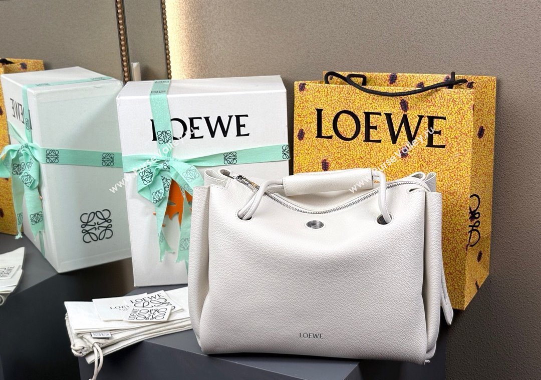 Loewe Medium Madrid bag in supple grained calfskin White 2025 052451 (nana-250925032)