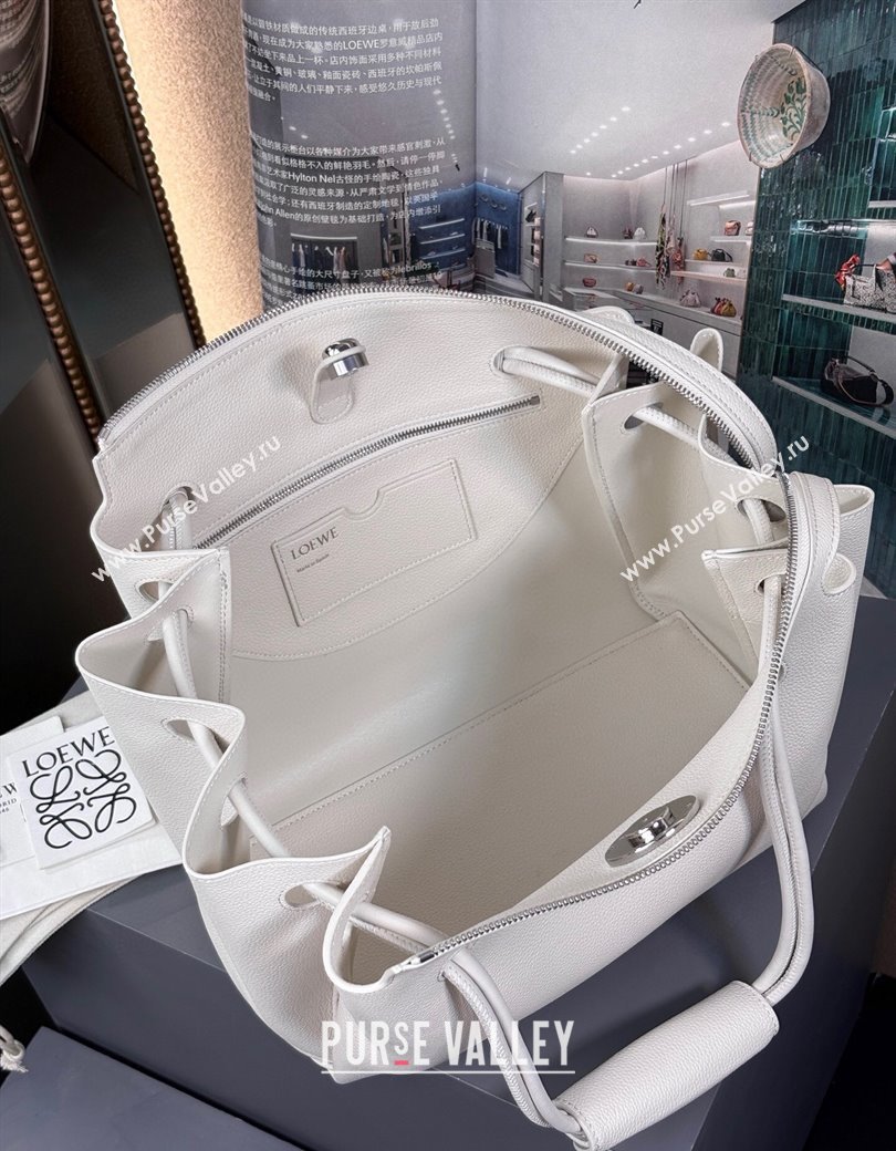Loewe Medium Madrid bag in supple grained calfskin White 2025 052451 (nana-250925032)
