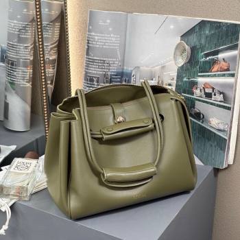 Loewe Medium Madrid bag in supple grained calfskin Olive Green 2025 052451 (nana-250925034)