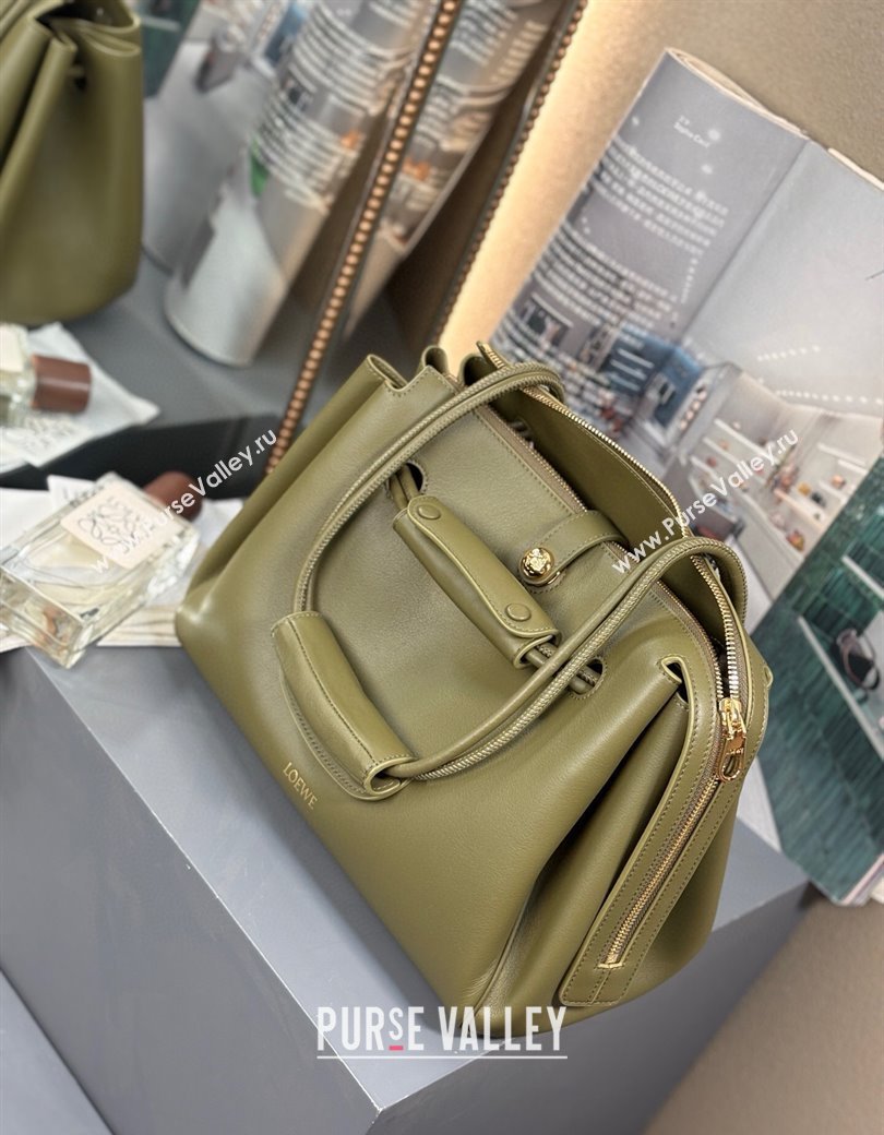 Loewe Medium Madrid bag in supple grained calfskin Olive Green 2025 052451 (nana-250925034)