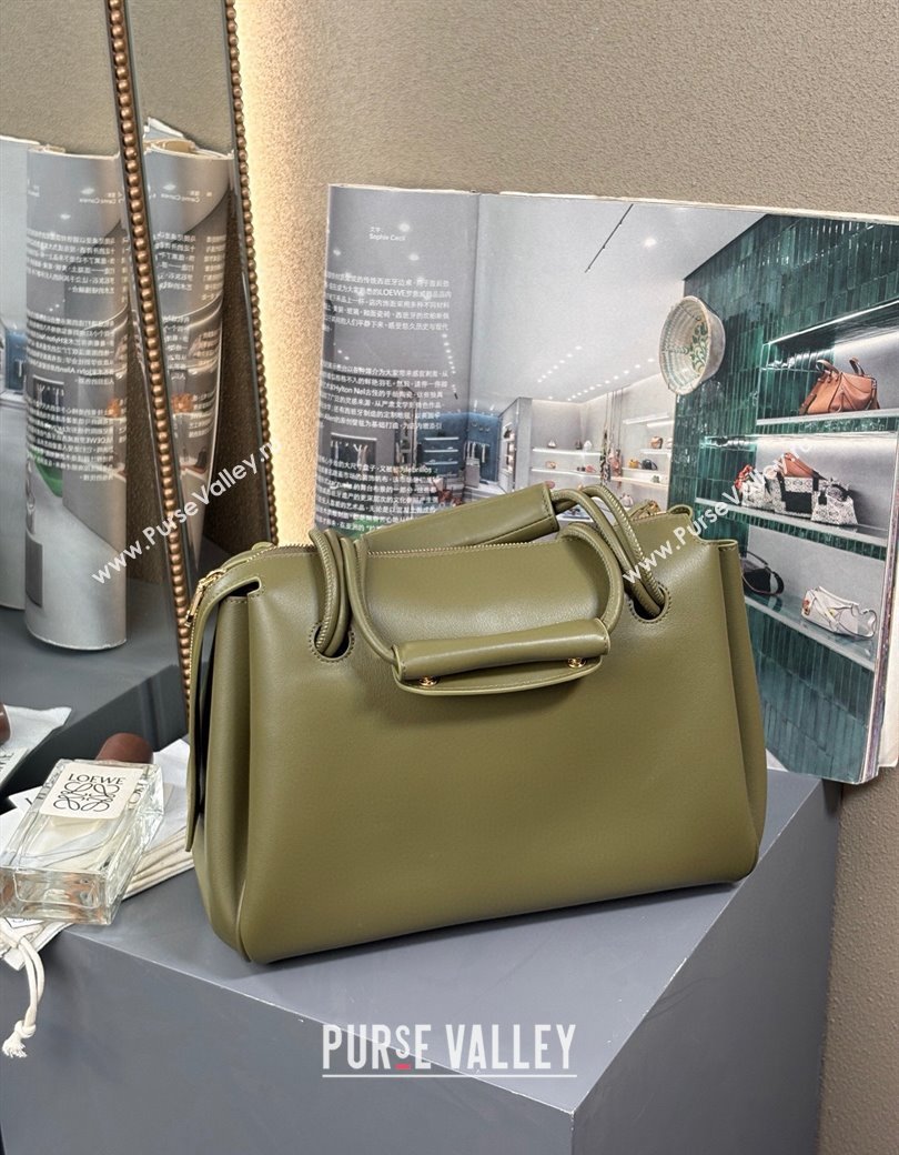 Loewe Medium Madrid bag in supple grained calfskin Olive Green 2025 052451 (nana-250925034)