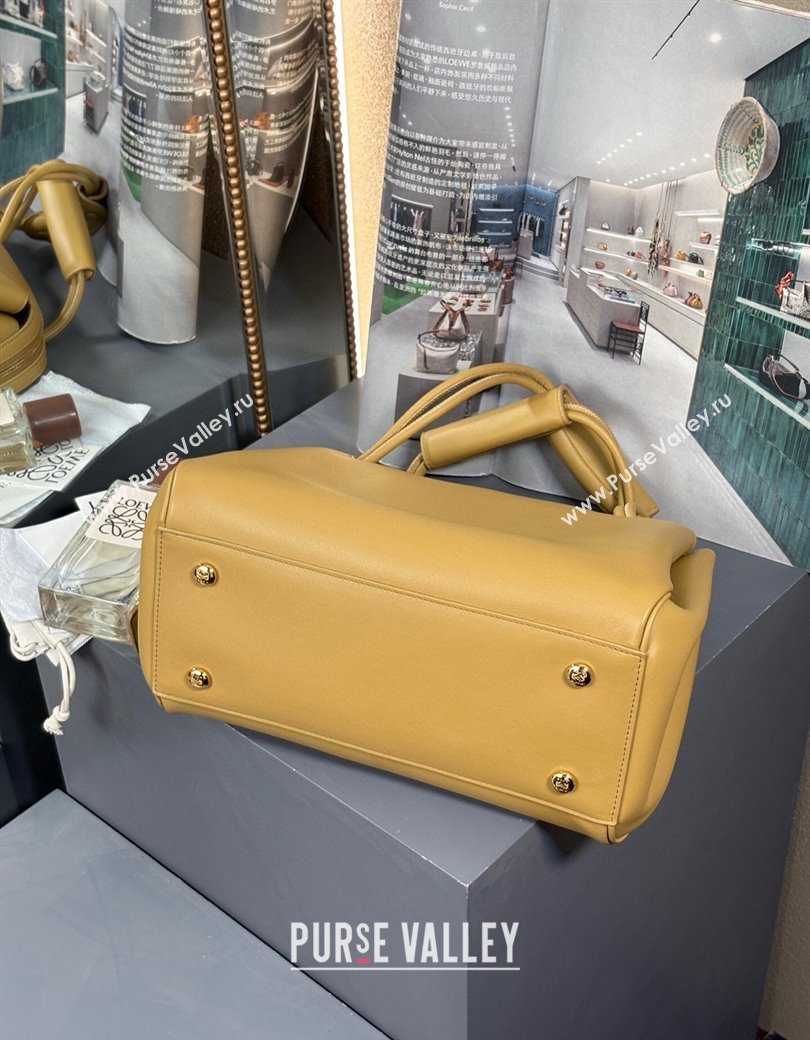 Loewe Medium Madrid bag in supple grained calfskin Yellow 2025 052451 (nana-250925035)