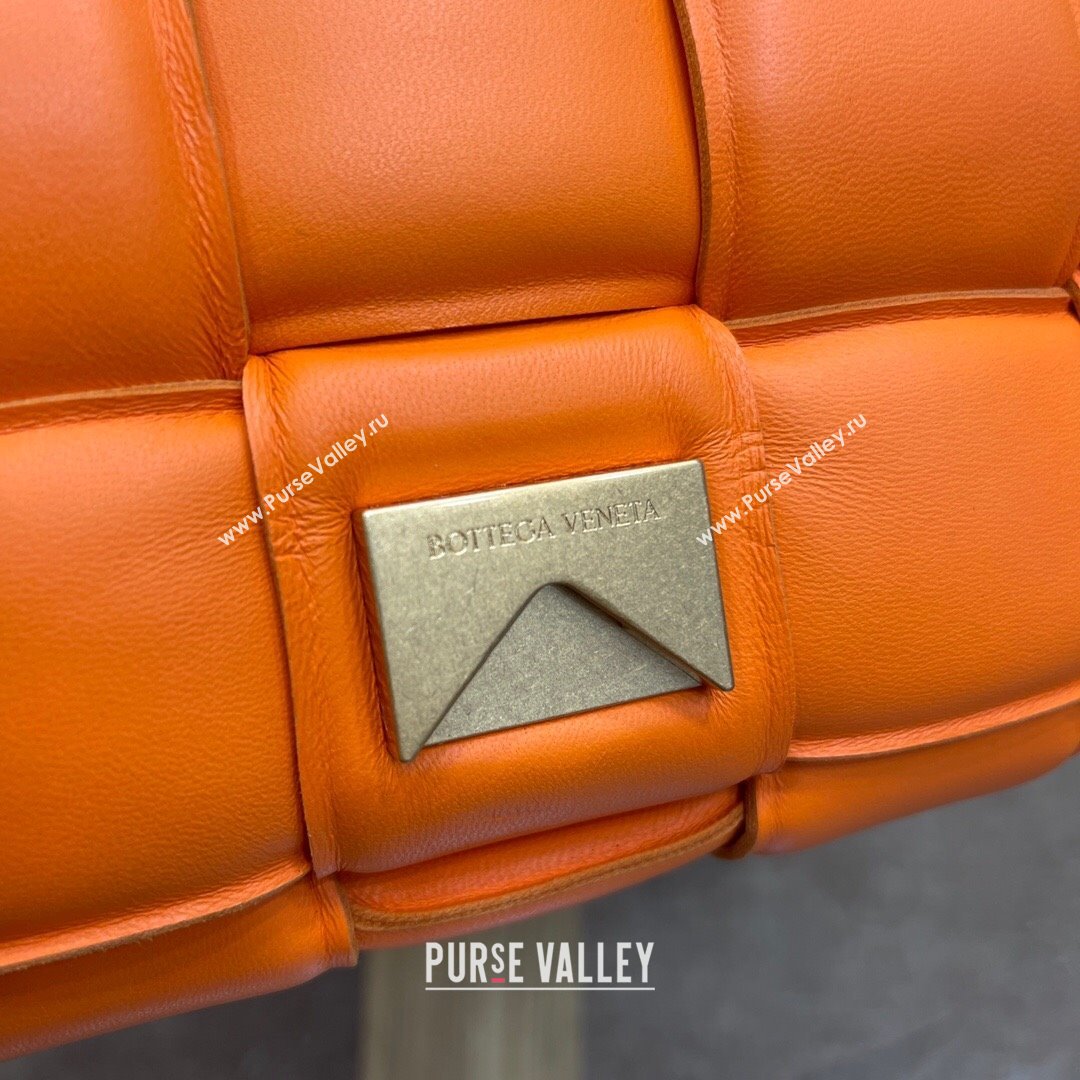 Bottega Veneta Padded Cassette Medium Crossbody Messenger Bag Bright Orange 2021 (MS-21091143)