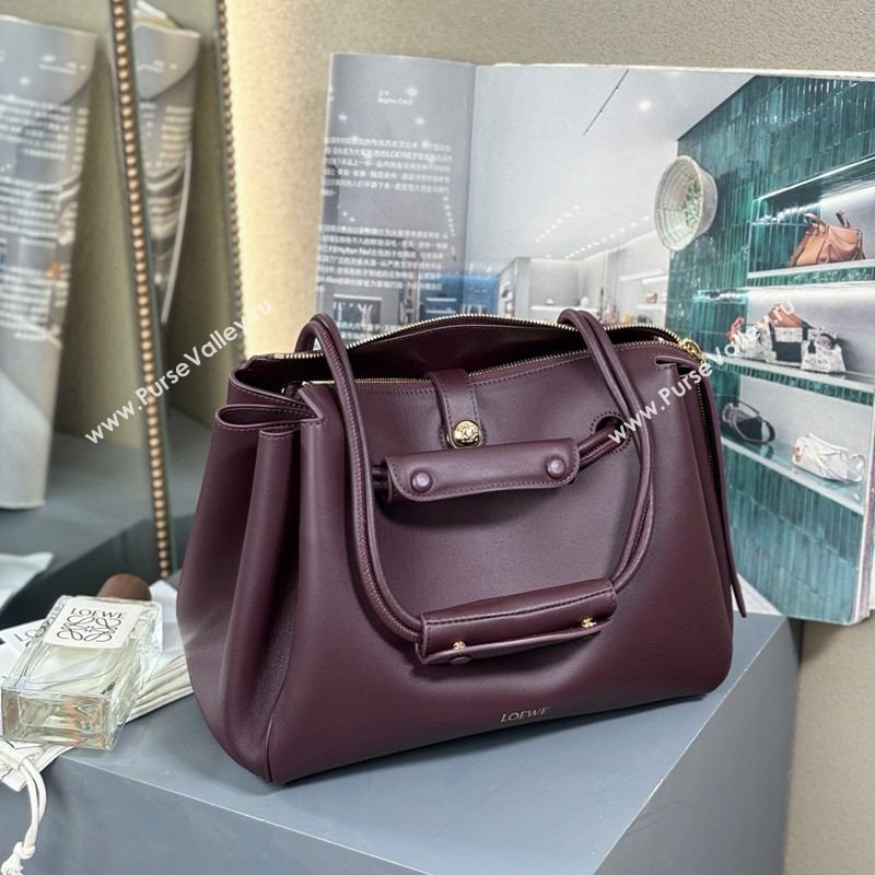 Loewe Medium Madrid bag in supple grained calfskin Dark Burgundy 2025 052451 (nana-250925036)