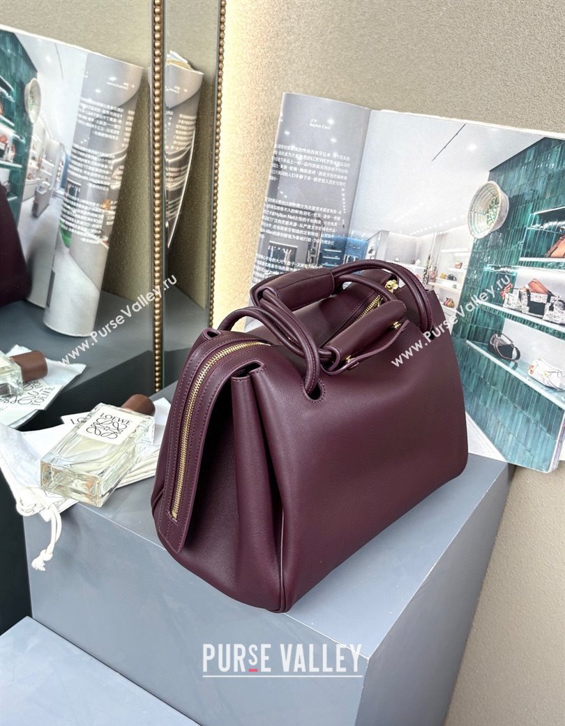 Loewe Medium Madrid bag in supple grained calfskin Dark Burgundy 2025 052451 (nana-250925036)
