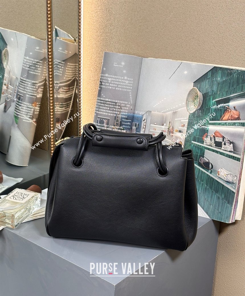 Loewe Medium Madrid bag in supple grained calfskin Black 2025 052451 (nana-250925037)