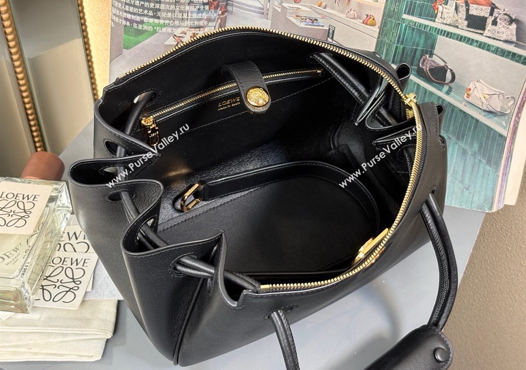 Loewe Small Madrid bag in supple calfskin Black 2025 012452 (nana-250925038)