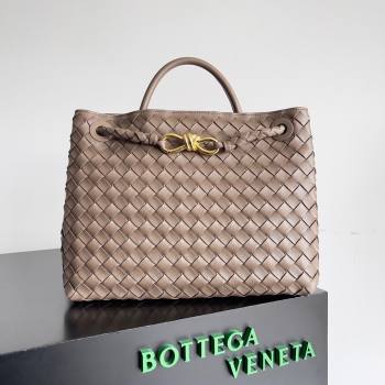 Bottega Veneta Medium Andiamo Top Handle Bag in Intrecciato Leather 743572 Grey 1 2024 (YX-241029048)