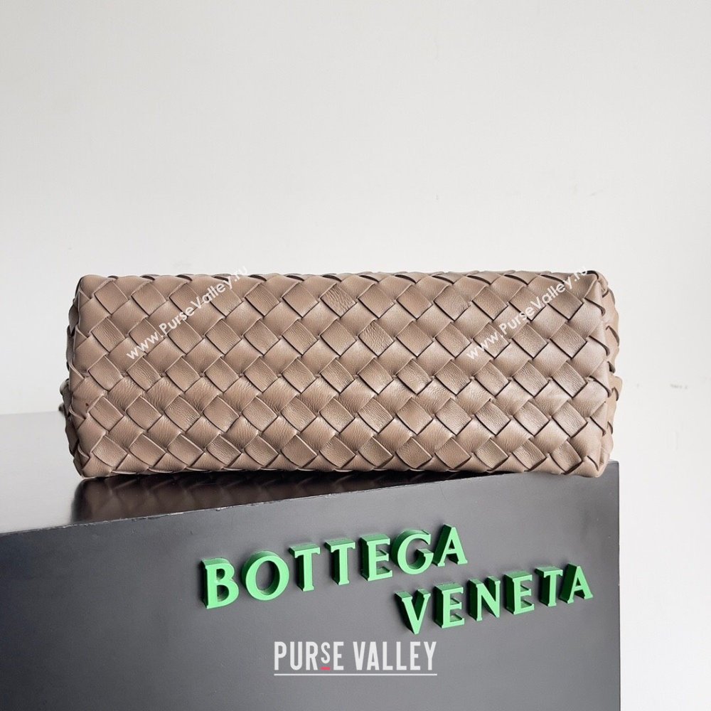 Bottega Veneta Medium Andiamo Top Handle Bag in Intrecciato Leather 743572 Grey 2024 (MS-24042414)