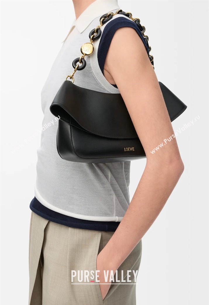 Loewe Medium Ola bag in smooth calfskin Dark Burgundy 2025 012518 (nana-250925046)