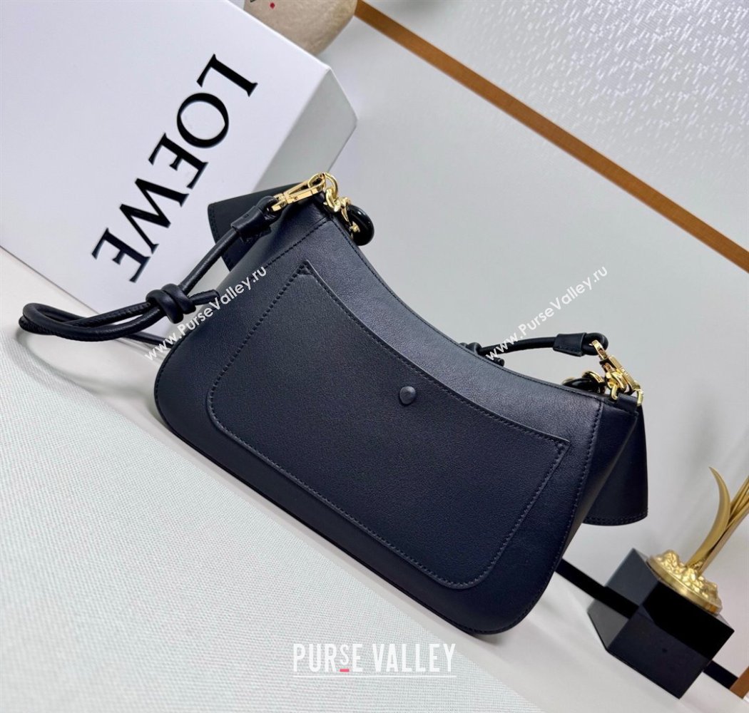 Loewe Medium Ola bag in smooth calfskin Black 2025 012518 (nana-250925043)