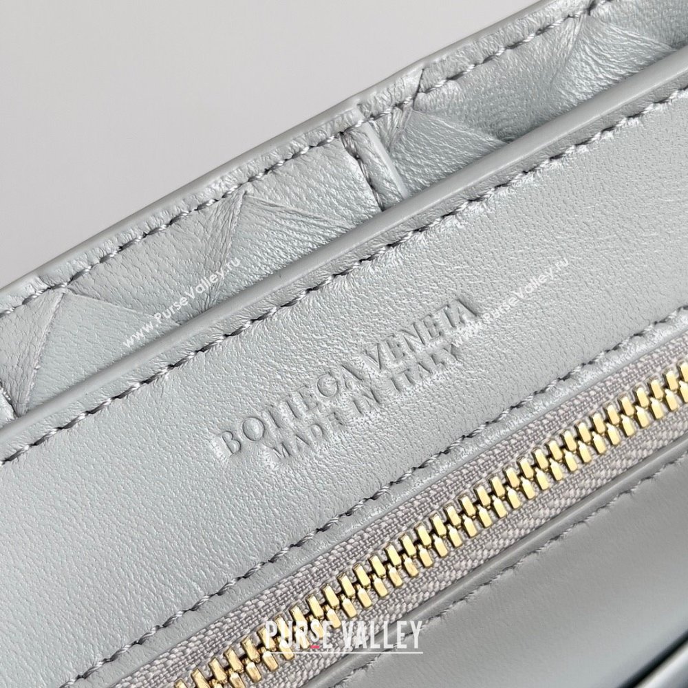 Bottega Veneta Small Andiamo Top Handle Bag in Intrecciato Leather 743568 Agate Grey 2023 (MS-24042417)
