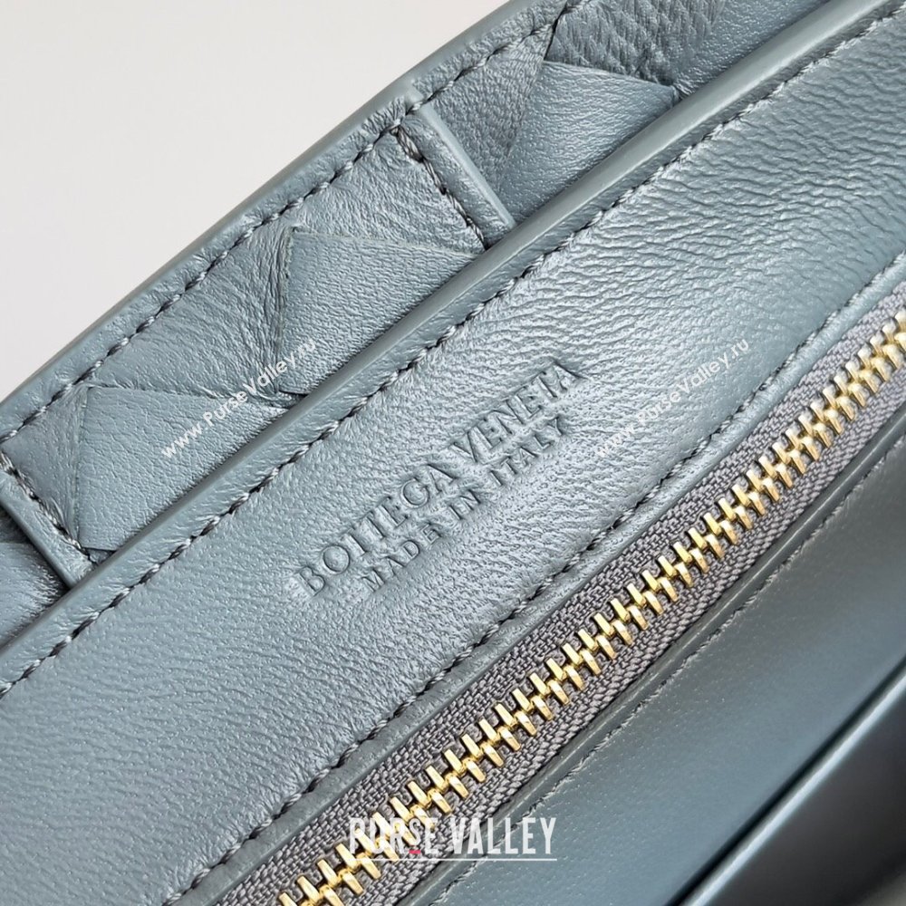 Bottega Veneta Small Andiamo Top Handle Bag in Intrecciato Leather 743568 Bluish Grey 2024 (MS-24042418)