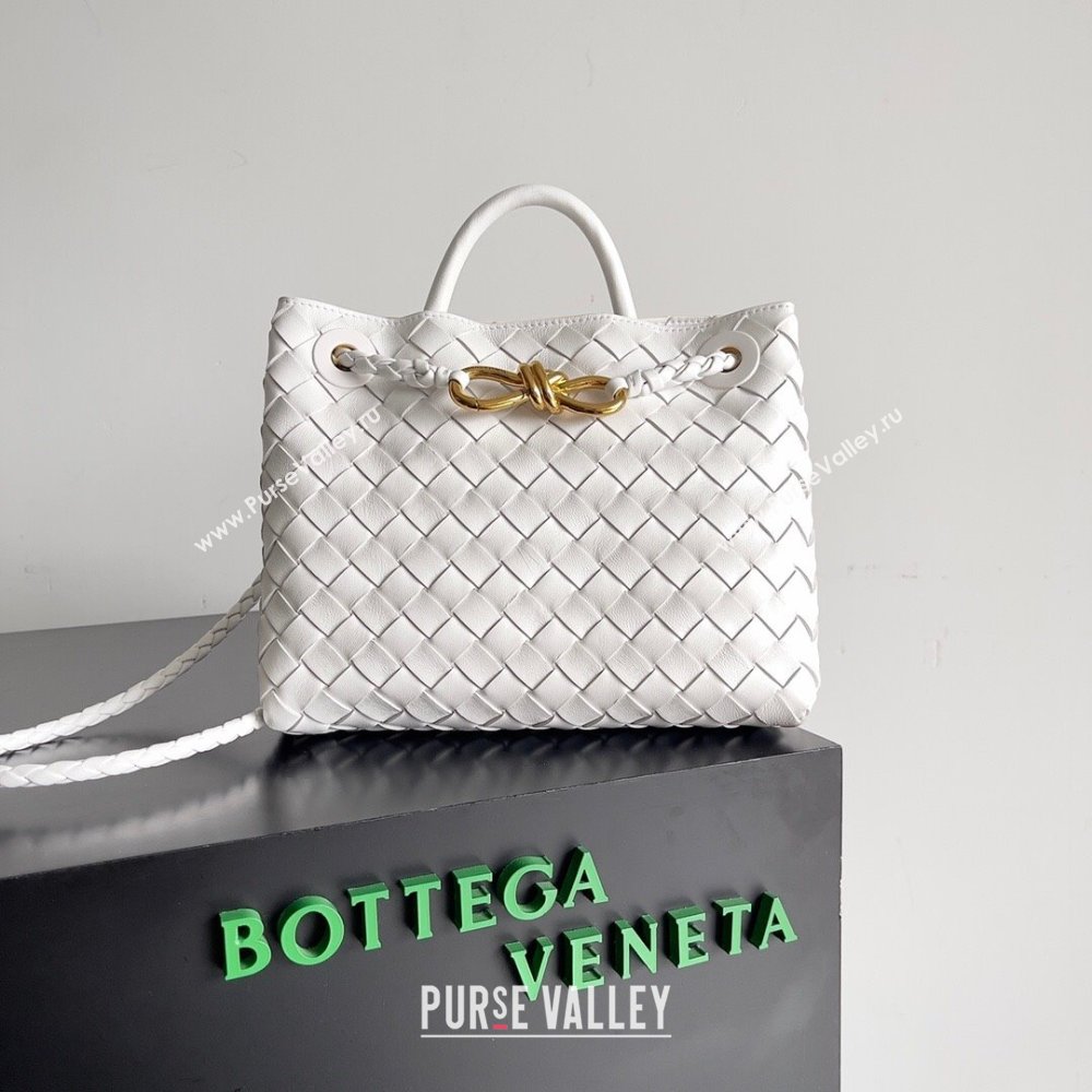 Bottega Veneta Small Andiamo Top Handle Bag in Intrecciato Leather 743568 White 2024 (MS-24042419)