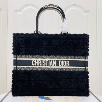 Dior Large Book Tote Bag in Cannage Shearling Black 2024 (DMZ-241806)