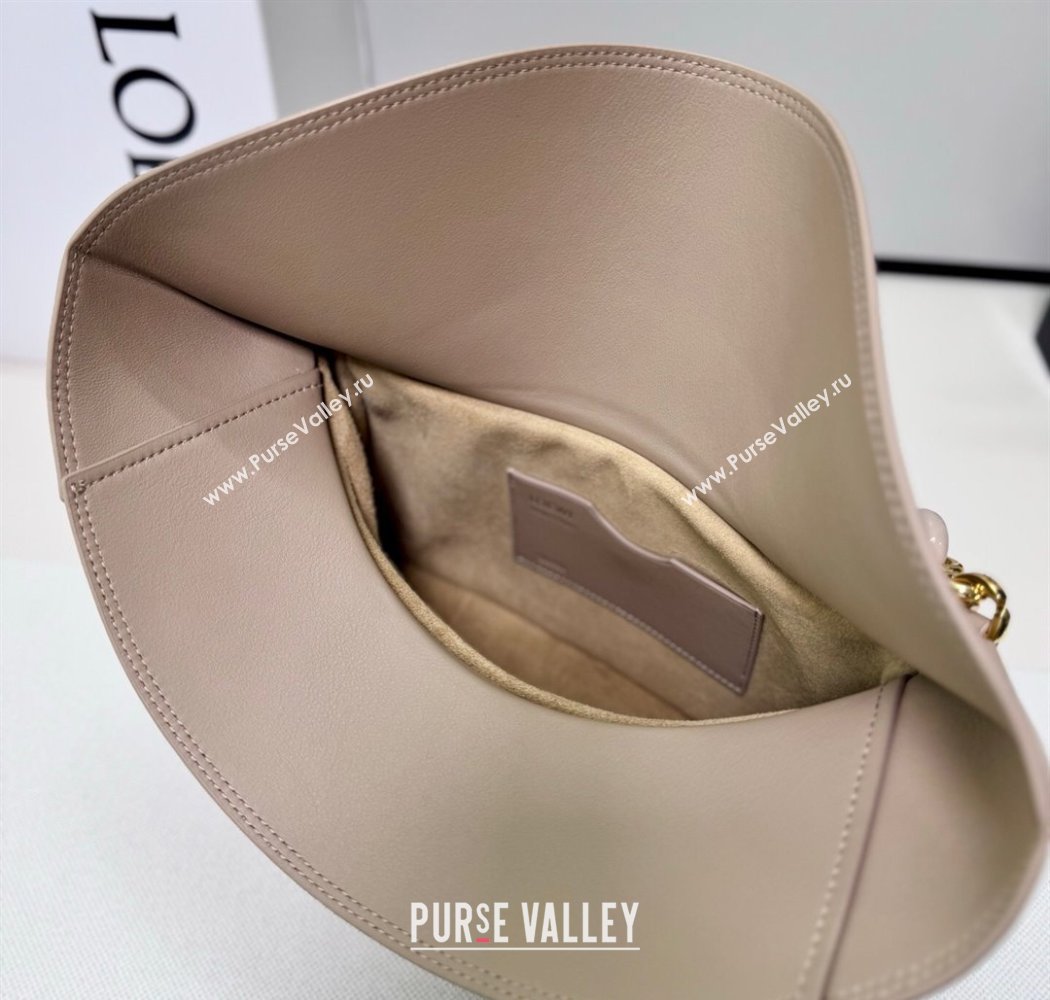 Loewe Medium Ola bag in smooth calfskin Sand Beige 2025 012518 (nana-250925047)
