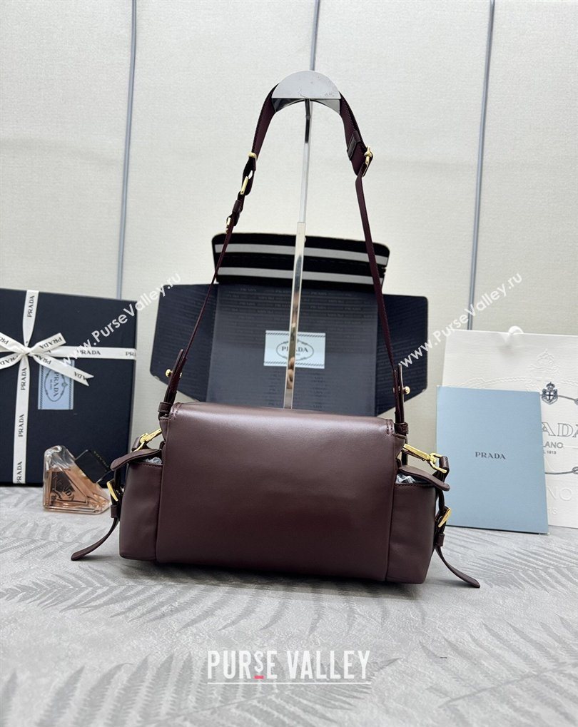 Prada Explore medium nappa leather shoulder bag with flap Burgundy 2026 1BD394 (YZ-260410129)