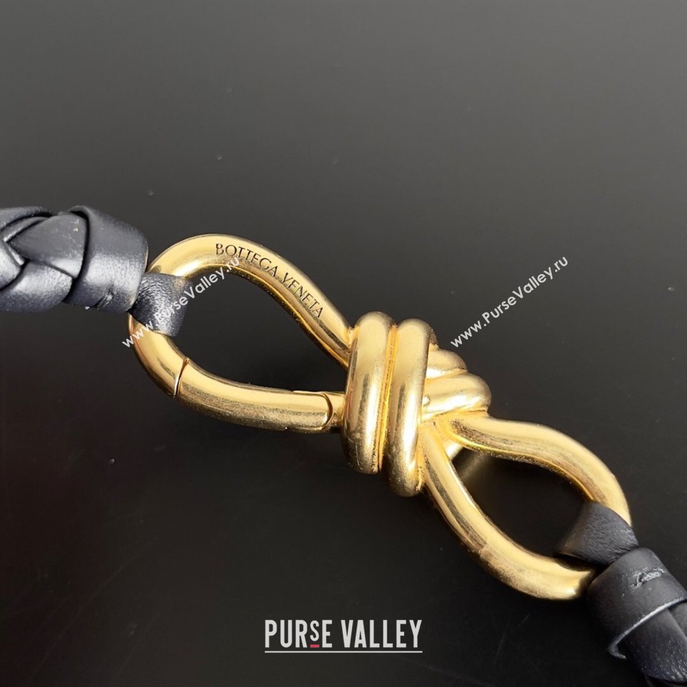 Bottega Veneta Small Andiamo Top Handle Bag in Intrecciato Leather 743568 Blue 2024 (MS-24042424)